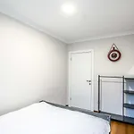 Flat With Balcony Close To Viaport Marina Tuzla