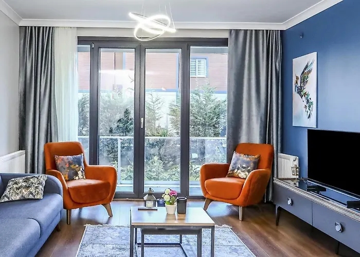 Flat With Balcony Close To Viaport Marina Tuzla