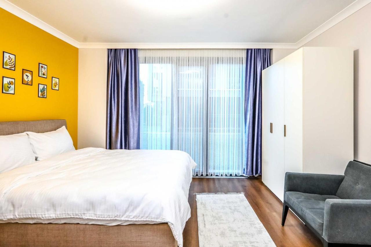 Flat With Balcony Close To Viaport Marina Tuzla *