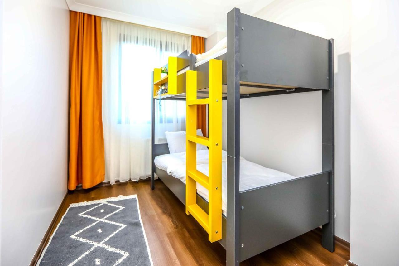Daire Flat With Balcony Close To Viaport Marina Tuzla İstanbul